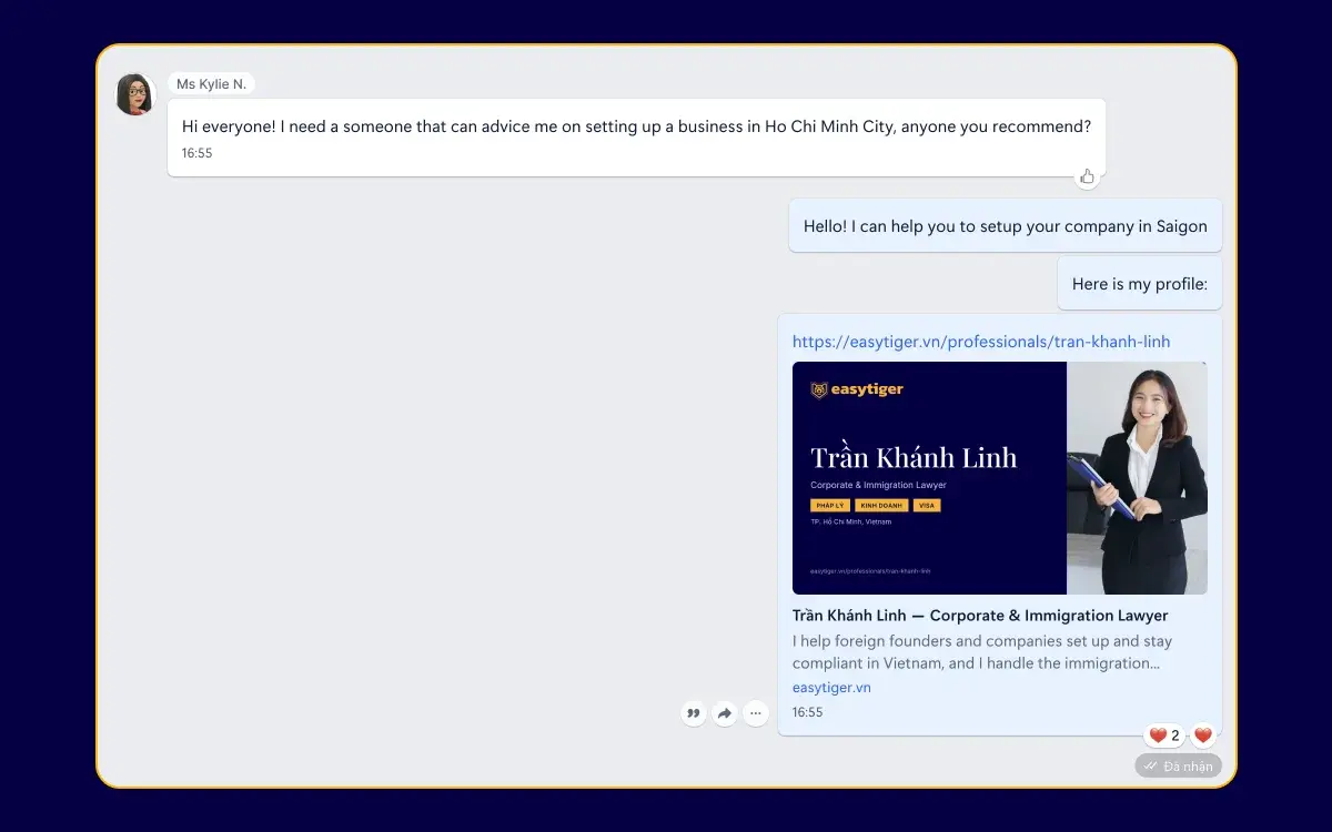 A Zalo group chat where someone asks for a recommendation and a professional replies with their Easytiger profile link, which unfurls into a preview card.
